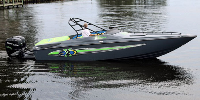 This 26-footer is the first model in Baja Marine's Outlaw Outboard Series.