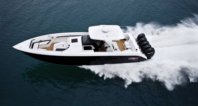     The Cigarette 42’ Huntress is Cigarette Racing Team’s largest center console offering.