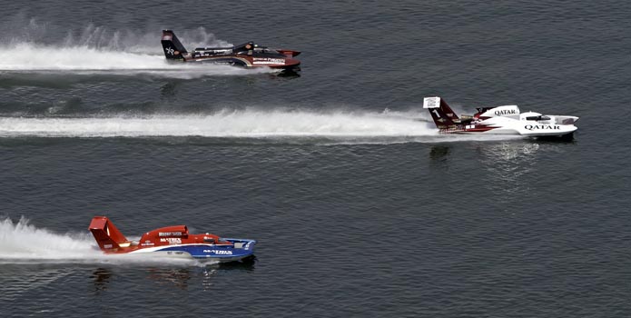 In the U-1 Spirit of Qatar hydroplane, Dave Villwock won the Air National Guard H1 Unlimited Series opener in Madison, Ind.