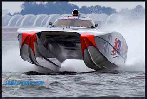 Team Amsoil was one of 35 boats that raced in front of large spectator crowds during the Solomons Offshore Gran Prix.