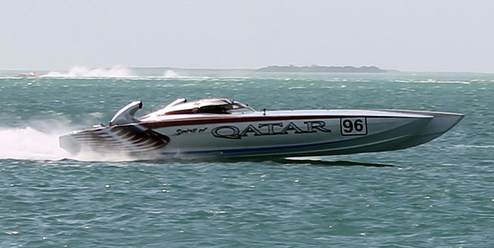 Sheikh Hassan bin Jabor Al-Thani and Steve Curtis won the Superboat Unlimited class in Spirit of Qatar.