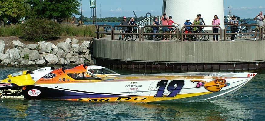 875x400_fit_racing4paws_boat
