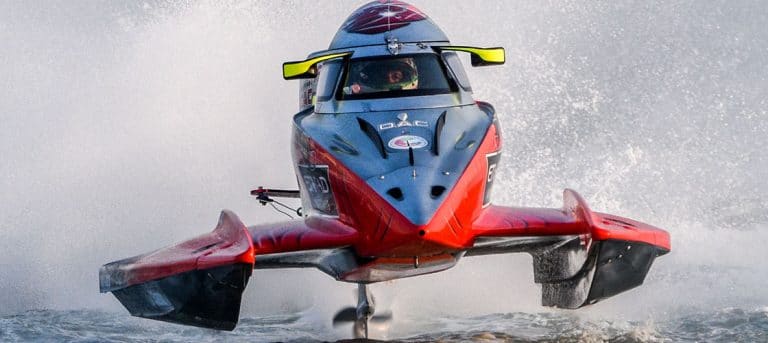 Mercury Racing Launching Four-Stroke Formula One Tunnel Boat Outboard