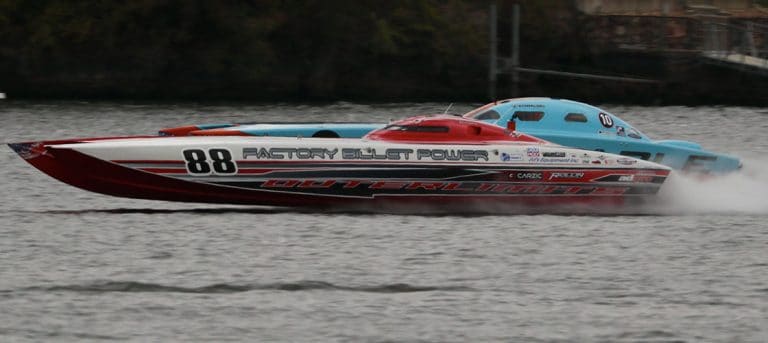 Offshore At The Ozarks, Day 2: Supercat And Super Stock Teams Put On A Show